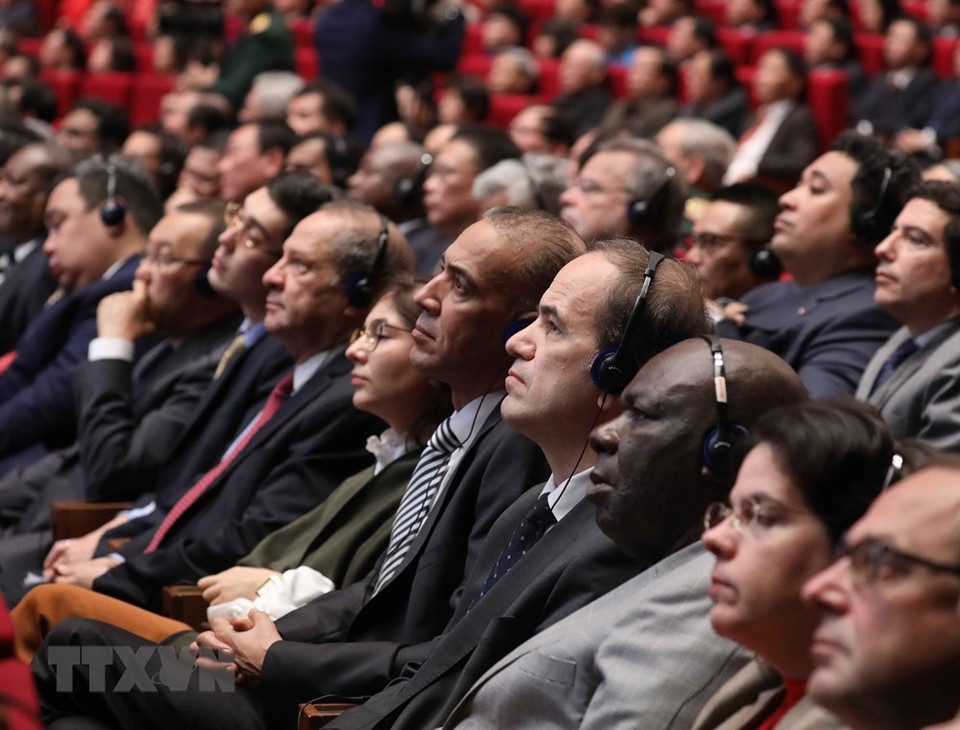 出席纪念建党90周年集会的原党、国家领导和代表。越通社记者 林庆 摄