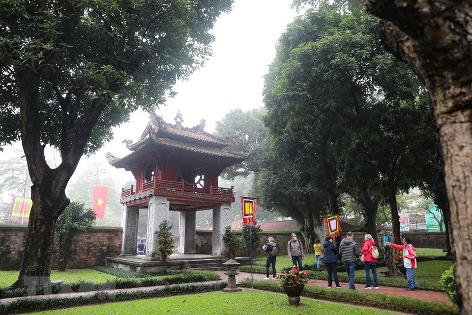 文庙-国子监国家级特殊遗迹区自2月6日上午重新开门迎客。越通社记者 青松 摄