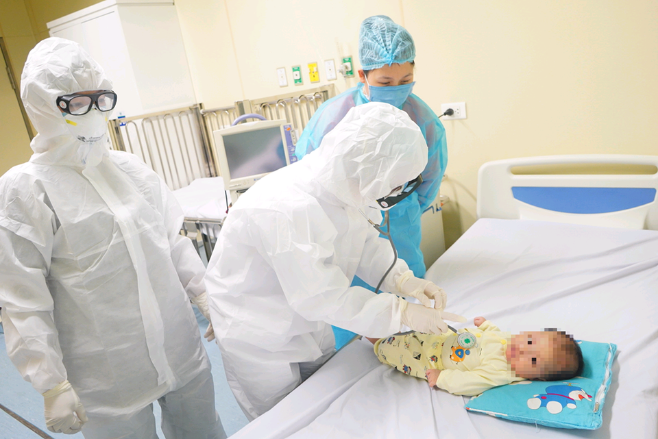 住院前5天，永福省疾控中心提取样本并送到中央卫生与流行病院进行检测，结果对新冠病毒呈阳性反应。图自越通社