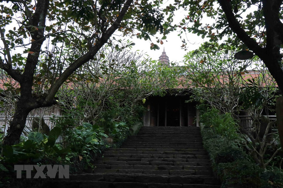 佛迹寺的三宝座。越通社记者 清仓 摄