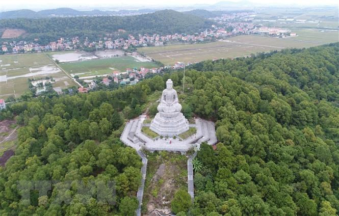 从高空俯瞰佛迹寺全景。越通社记者 清仓 摄
