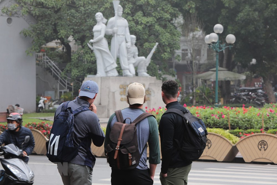 还剑湖周边的遗迹区重新开放。越通社记者 成达 摄