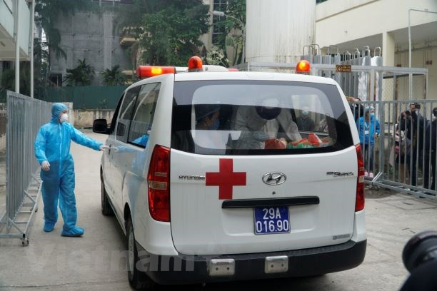 女婴将继续接受地方医生的观察。女婴及其母亲仍将参加医学隔离。图自越通社