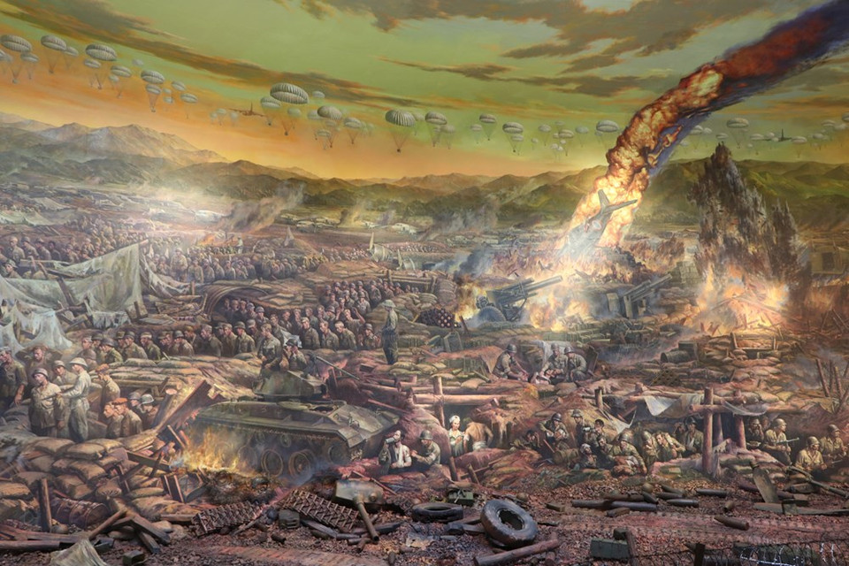 再现奠边府战役全景画就是奠边省奠边府市奠边府大捷博物馆里的亮点。这同时也是越南再现奠边府战役的首幅全景画。这是世界上以战争为主题的最大绘画作品。这幅全景画拥有历史价值、传递出越南人民对和平的渴望、团结且坚强不屈的精神等的信息。图自Vietnam+