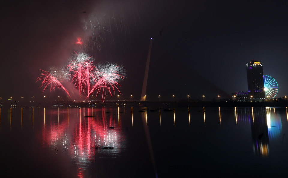 岘港市将在3处地点燃放高空烟花。越通社记者 陈黎林 摄