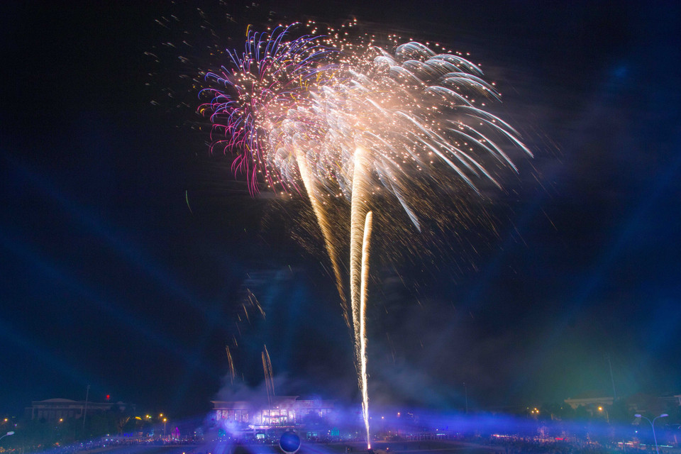 后江省将在​8处地点燃放高空烟花。越通社记者 唯姜 摄