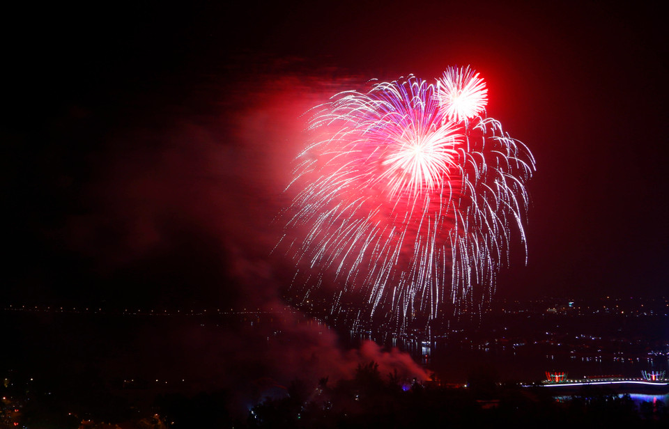 芹苴市将在​6处地点燃放高空烟花。越通社记者 清廉 摄