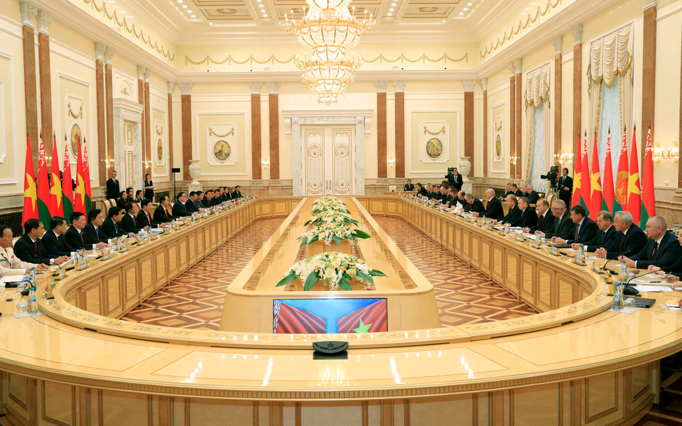 越白两国元首举行会谈。(图片来源：越通社）