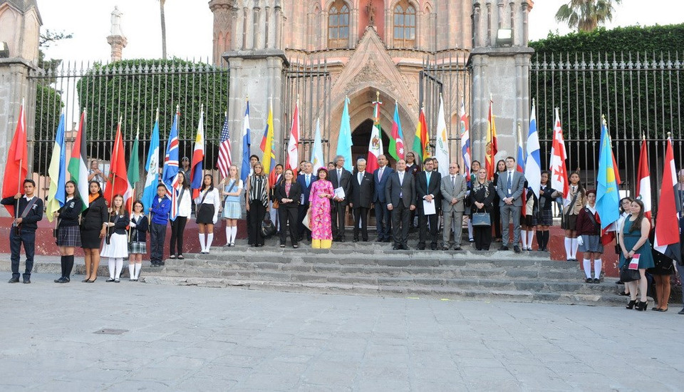 参加游行活动的各国代表。越通社记者 越雄 摄