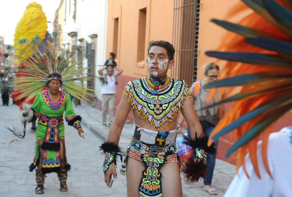 街头演员。越通社记者 越雄 摄