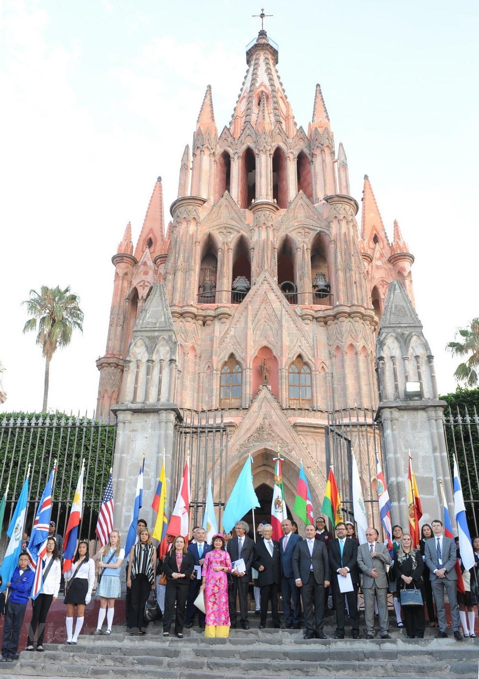 参加游行活动的各国代表。越通社记者 越雄 摄