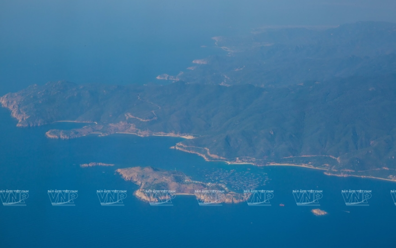 平巴岛——庆和省人民发展龙虾养殖业之地。图自越通社