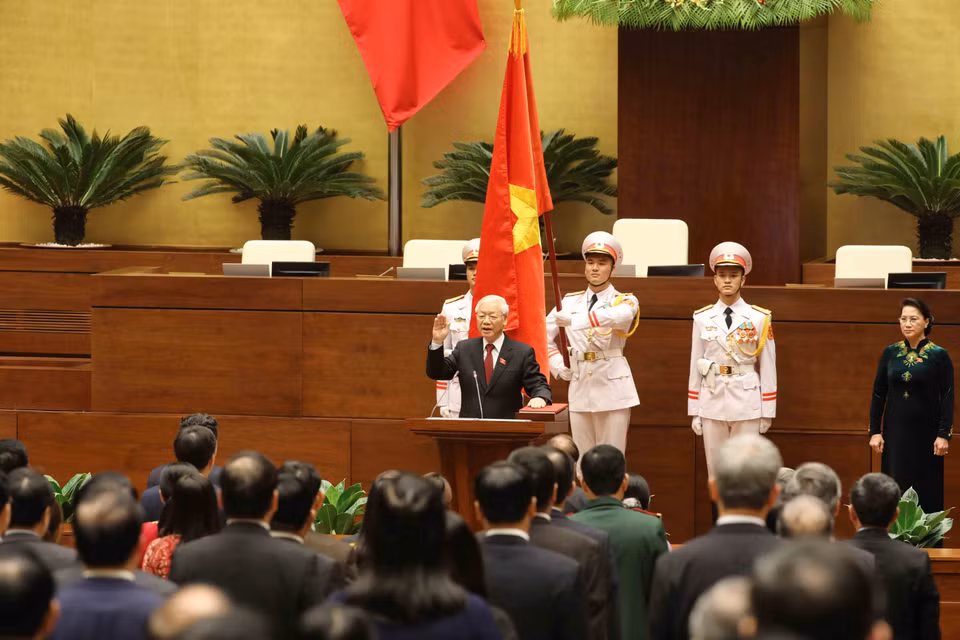 阮富仲上台宣誓就职。越通社记者 统一 摄