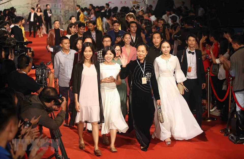  第5届河内国际电影节吸引了国内外众多艺术家、演员、导演、电影制片人一同参加。越通社记者 青松 摄