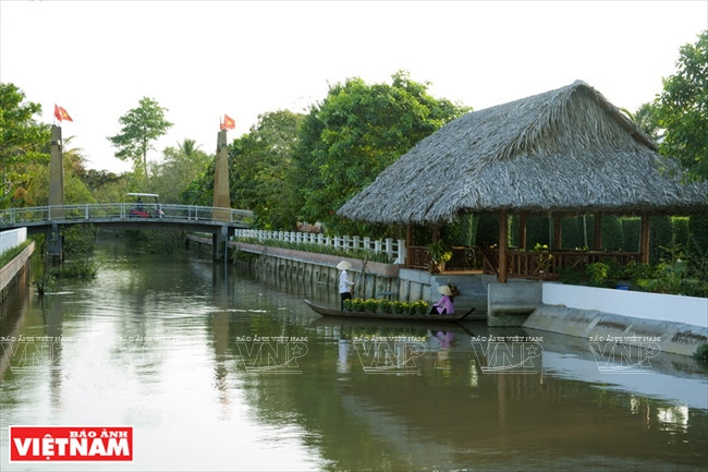 常青度假区的宁静水景。图自《越南画报》