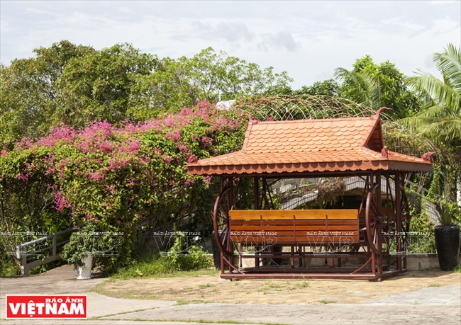 常青度假区的园林小景。图自《越南画报》