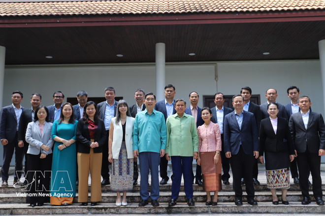 vnanet-vna-potal-dai-su-quan-viet-nam-tai-thai-lan-chuc-mung-tet-lao-8678713.jpg