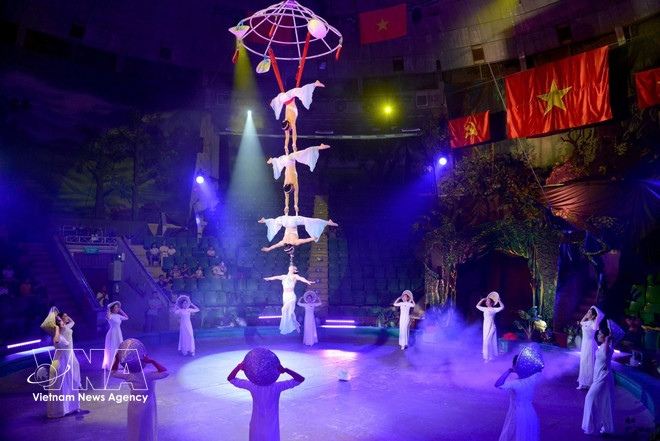 vnanet-vna-potal-xiec-viet-xuat-sac-gianh-3-giai-thuong-tai-lien-hoan-xiec-quoc-te-con-voi-vang-8619003.jpg