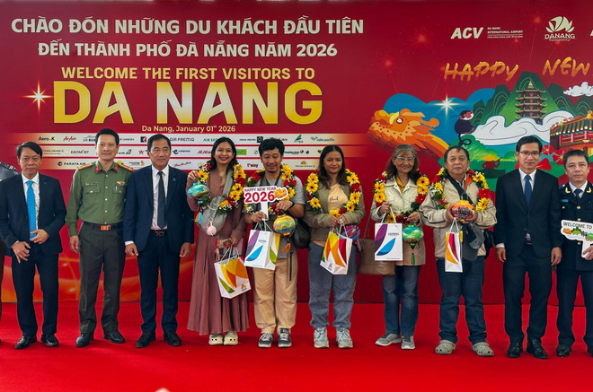 vna-potal-da-nang-chao-don-nhung-du-khach-dau-tien-nam-2026-tao-khi-the-phat-trien-du-lich-8507127.jpg