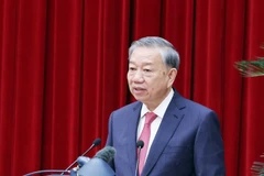 越共中央总书记苏林在越南共产党第十三届中央委员会第十三次全体会议上致闭幕词。图自越通社