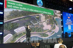 企业代表在会上发表讲话。图自越通社