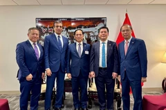 越南政府副总理裴青山会见美国联邦快递（FedEx）集团总裁兼首席执行官拉杰·苏布拉马尼亚姆。图自《国际报》