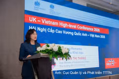 越南工贸部副部长潘氏胜发表讲话。图自moit.gov.vn