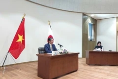 日本驻越南大使伊藤直树在纪念越日建交52周年之际接受媒体记者的采访。图自Vietnam+