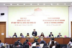 国会秘书长、国会办公厅主任黎光孟在新闻中心主持召开记者会。图自越通社