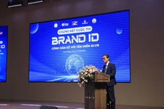 越南互联网中心代表在“BrandID——公民数字身份与id.vn域名”网站设计大赛决赛上发表讲话。图自互联网
