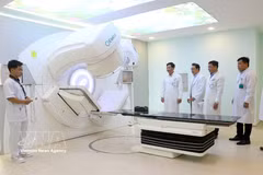 原子能被广泛应用于医学领域中，主要体现在核医学和放射疗法方面。图自越通社