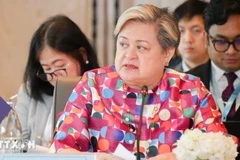 菲律宾外交部长特蕾莎·P·拉扎罗。图自越通社