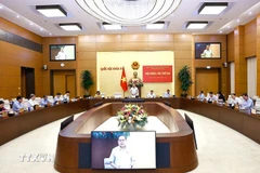 第十五届国会常务委员会第46次会议.图自越通社
