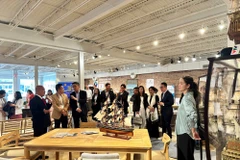 越南国家展区所展示的产品。图自《工贸杂志》