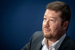 冈村富夫当选众议院主席。图自GettyImages