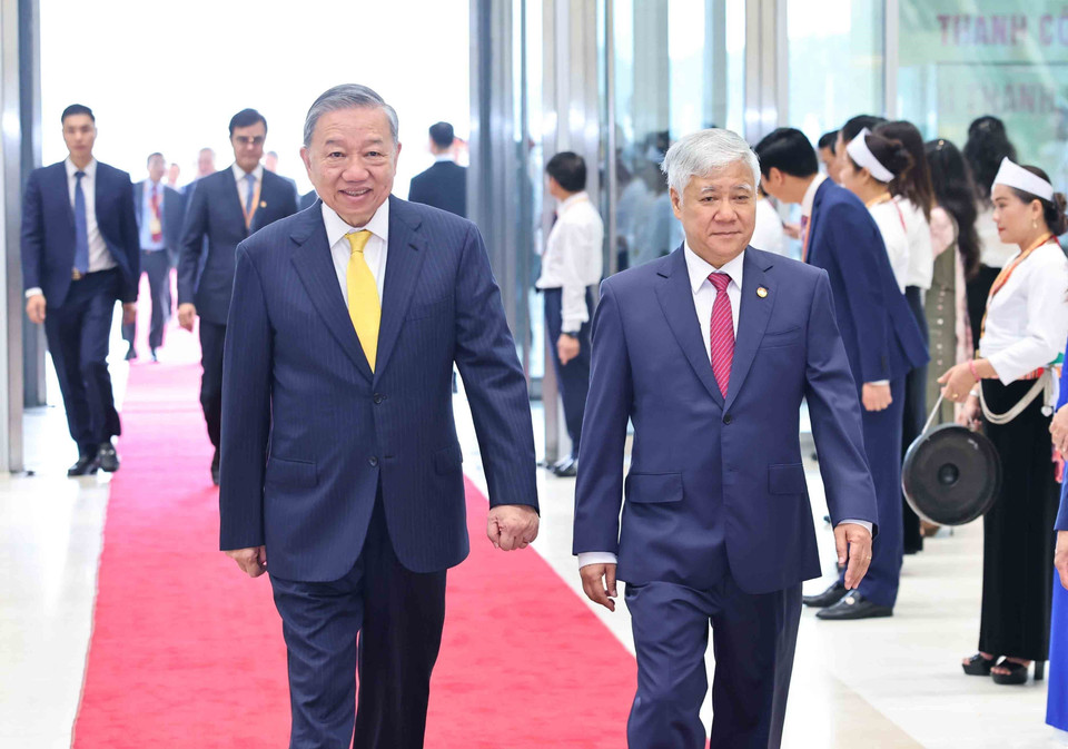 越共中央总书记、国家主席苏林出席越南祖国阵线第十届全国代表大会开幕式。图自越通社