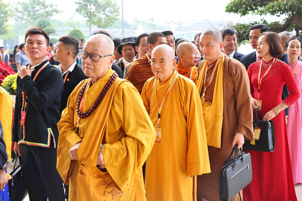 代表们出席越南祖国阵线第十届全国代表大会开幕式。图自越通社