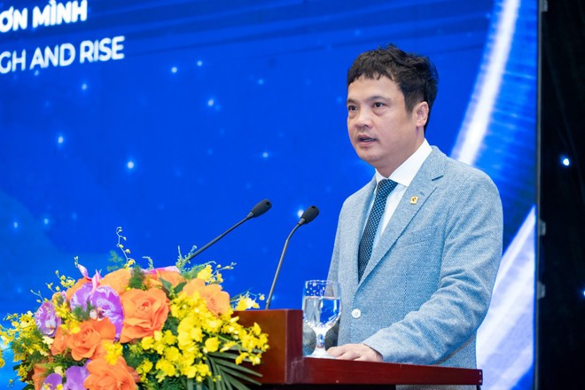 陈文科发表讲话。图自Vietnam+ dx-summit-day-2025-10.jpg