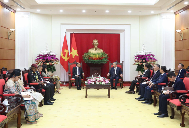 苏林总书记会见印度驻越南大使。图自越通社 vna-potal-tong-bi-thu-to-lam-tiep-dai-su-an-do-tai-viet-nam-8194379.jpg