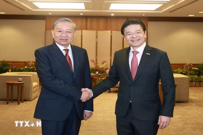 thu-tuong-singapore-tong-thu-ky-dang-pap-lawrence-wong-don-tong-bi-thu-to-lam-tham-chinh-thuc-cong-hoa-singapore-vna.jpg