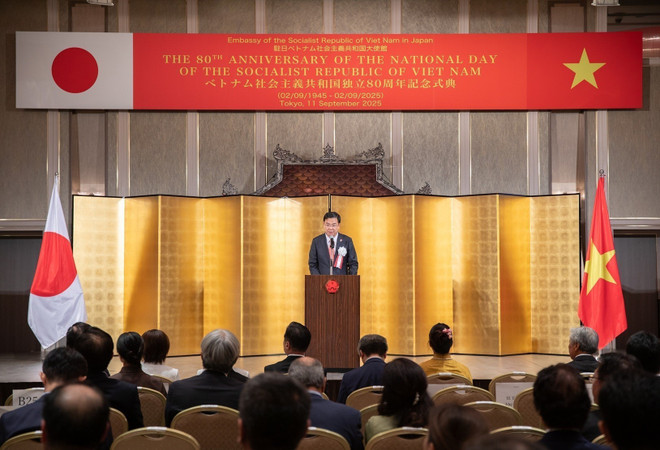 越南驻日本大使范光效在仪式上发言。图自越通社 vna-potal-le-ky-niem-80-nam-quoc-khanh-viet-nam-tai-nhat-ban-8270279.jpg