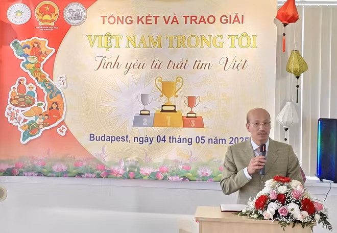vna-potal-le-tong-ket-cuoc-thi-sang-tac-viet-nam-trong-toi-tai-hungary-8012473.jpg