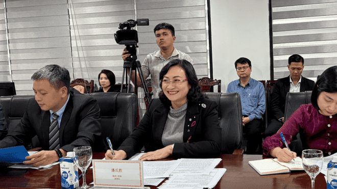 越南工贸部副部长潘氏胜在会上发言。图自工贸部 3.png