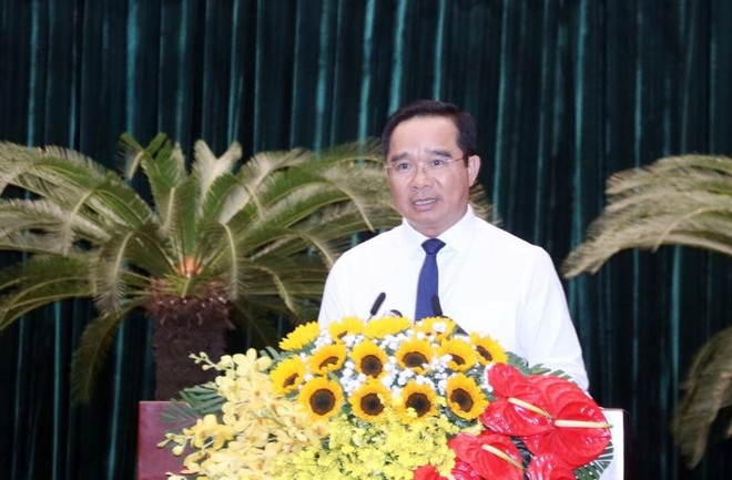 阮文得,新设胡志明市市委副书记(2020-2025年任期)任新设胡志明市人民委员会主席(2021-2026年任期)。图自越通社 cdnmediabaotintucvn-upload-e9gdnzvhdfi8lzswc6uba-files-2025-06-nguyen-van-duoc-30625-10.jpg