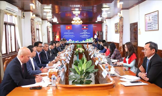 会谈现场。图自越通社 viet-lao.jpg