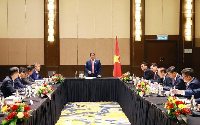 会议场景。图自越通社 vna-potal-thu-tuong-lam-viec-voi-dai-su-viet-nam-tai-mot-so-nuoc-trong-khu-vuc-dong-nam-a-8368410.jpg