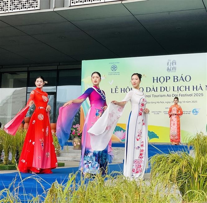vna-potal-le-hoi-ao-dai-du-lich-ha-noi-2025-ton-vinh-di-san-lan-toa-ban-sac-viet-8378777.jpg