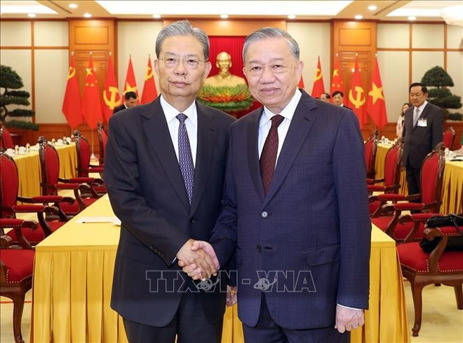 越共中央总书记苏林会见中国全国人大常委会委员长赵乐际。图自越通社 to-lam-1.jpg