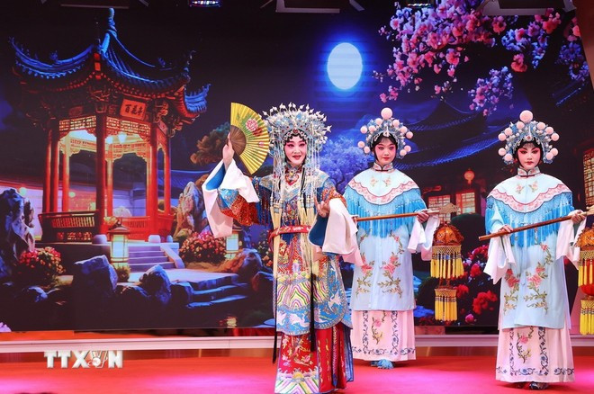 khoi-dong-chuong-trinh-dao-buoc-trung-quoc-kham-pha-vu-han3-1.jpg