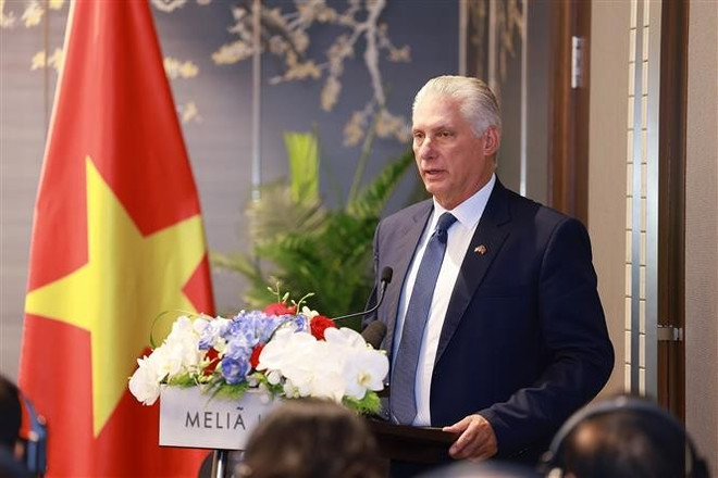 vna-potal-thu-tuong-va-bi-thu-thu-nhat-chu-tich-nuoc-cuba-gap-go-doanh-nghiep-hai-nuoc-8252230.jpg